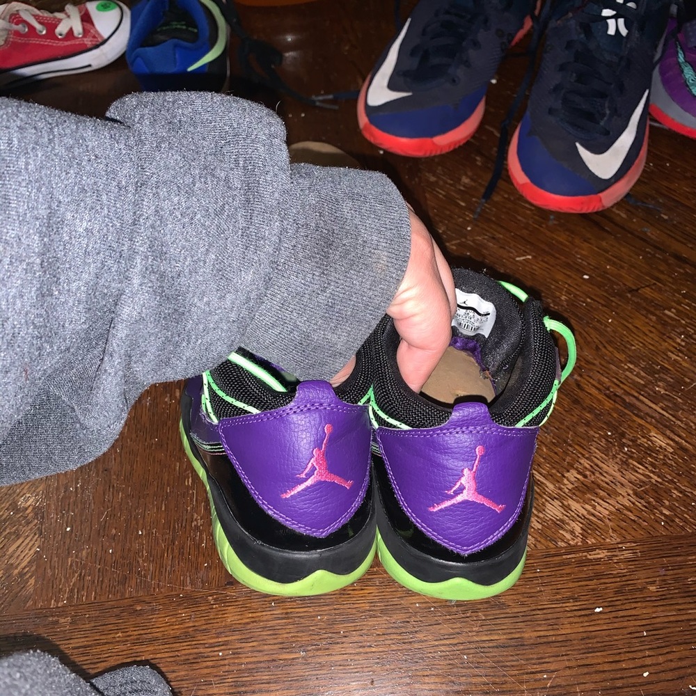 Jordan prime flight “bel-air” size 4.5 kids